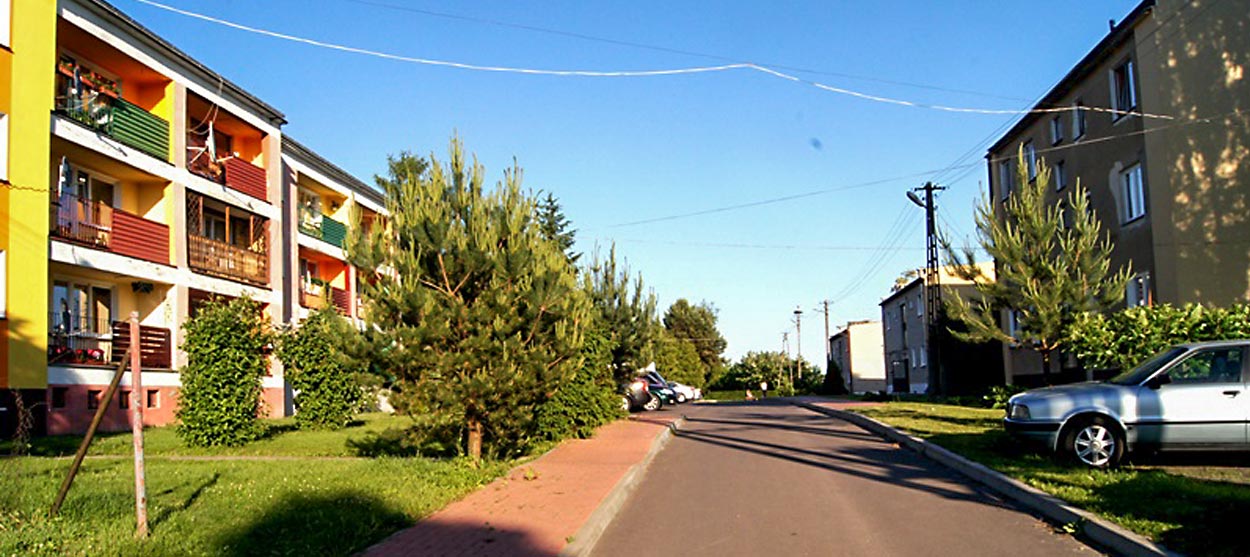 Mieszkanie z garażem oraz ogródkiem w Dziekanowie - Rozmus Nieruchomości - biuro nieruchomości Zamość